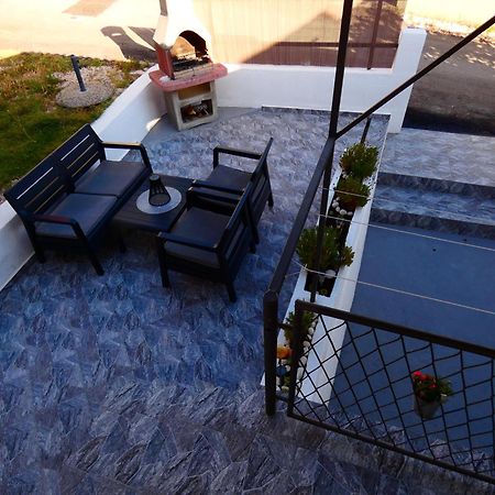 Holiday House Sia Ясенице Екстериор снимка