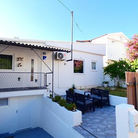 Holiday House Sia Ясенице Екстериор снимка