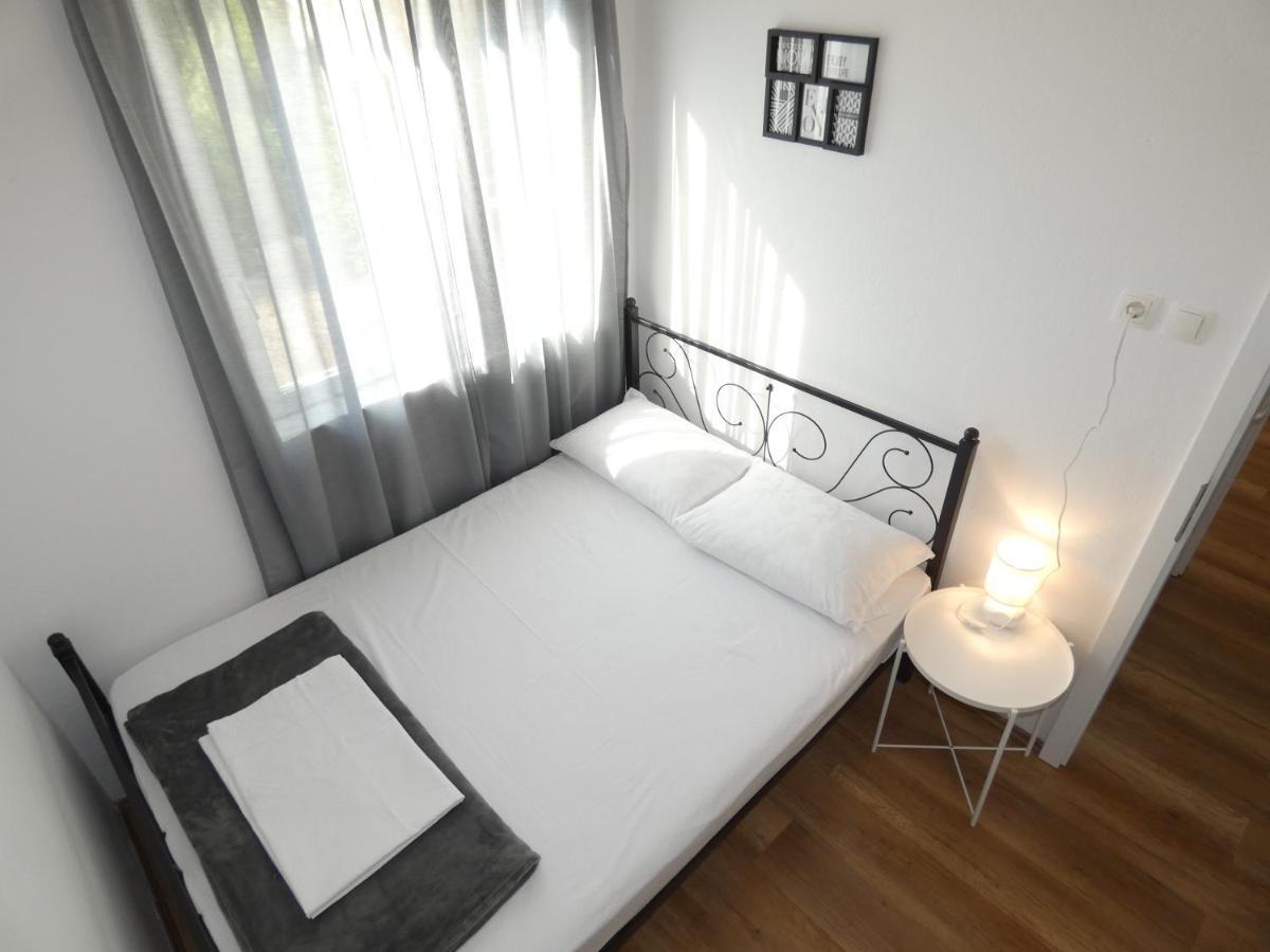 Holiday House Sia Ясенице Екстериор снимка