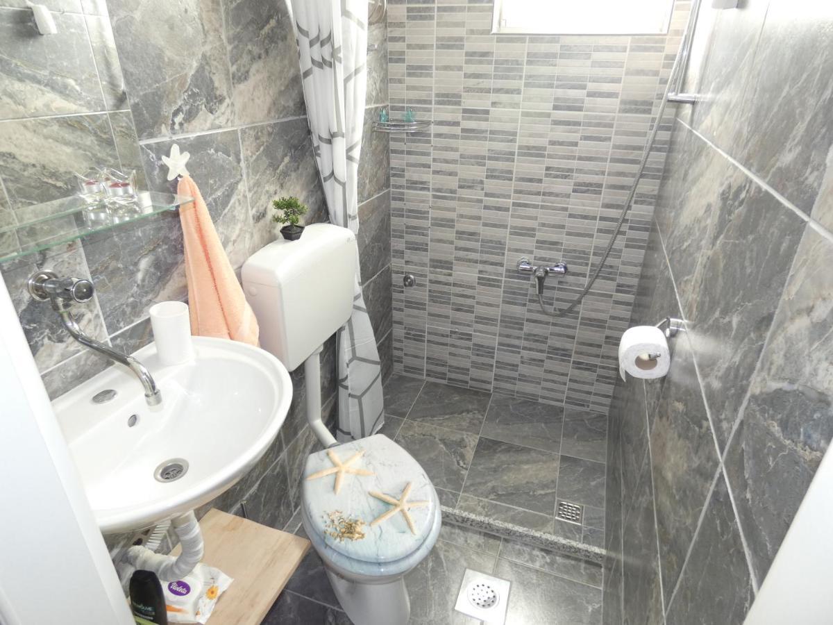 Holiday House Sia Ясенице Екстериор снимка