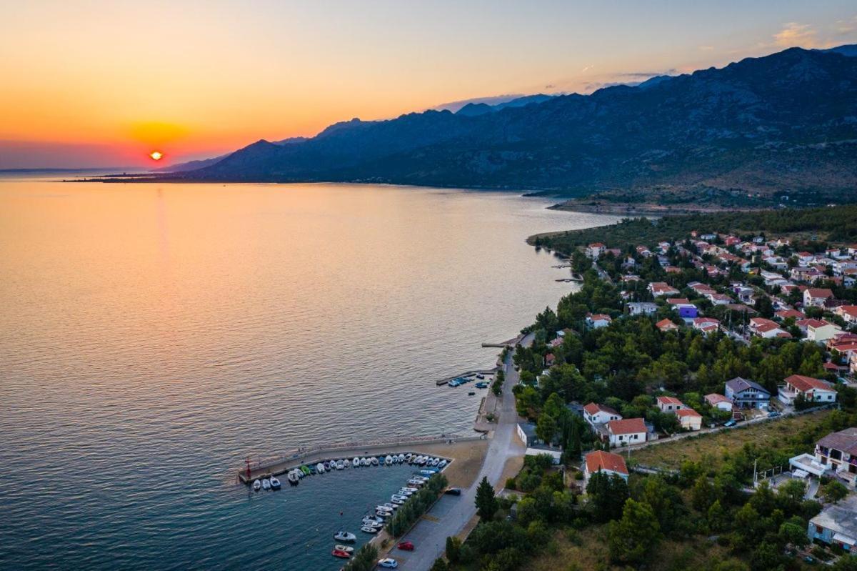 Holiday House Sia Ясенице Екстериор снимка