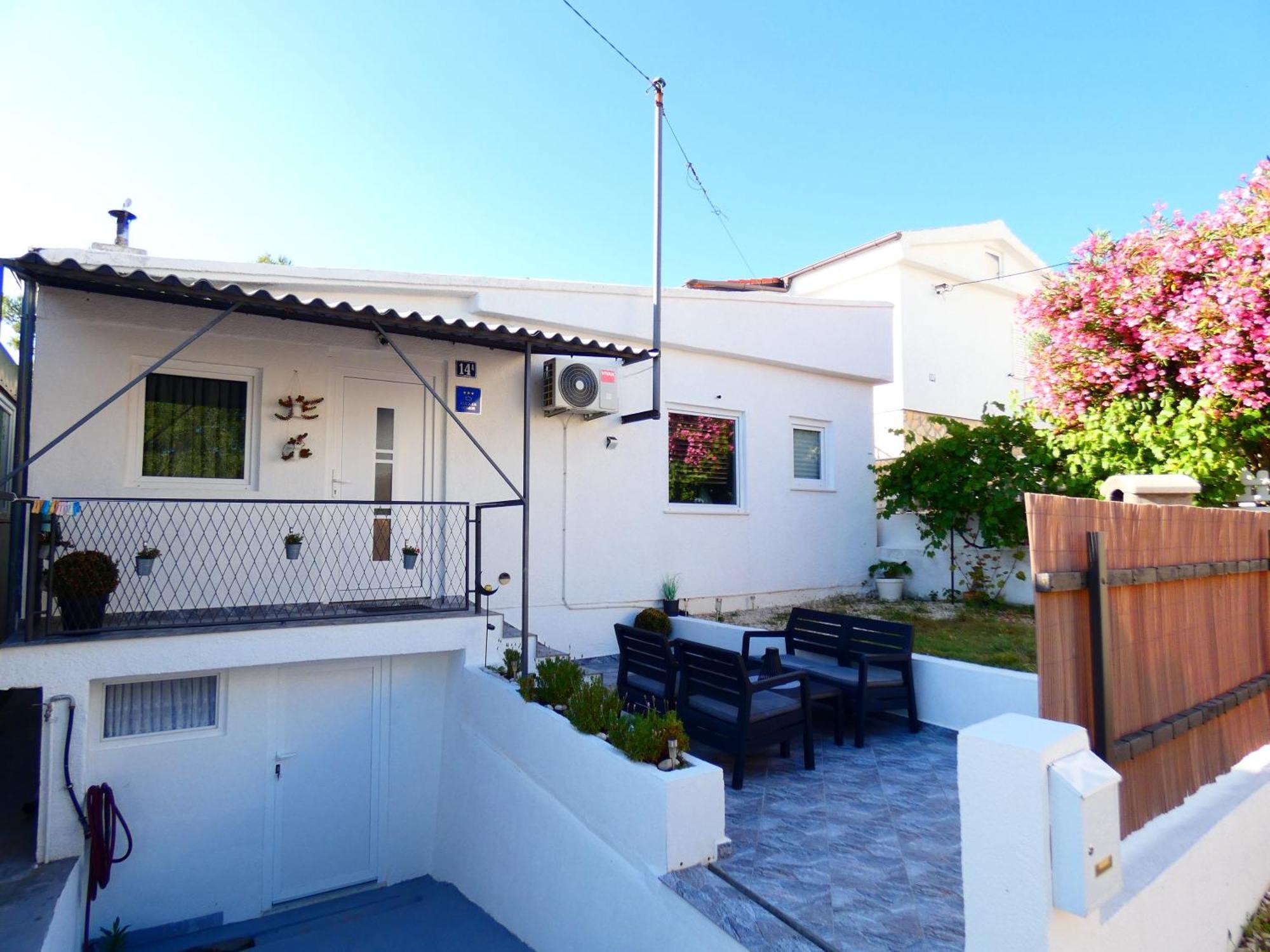 Holiday House Sia Ясенице Екстериор снимка